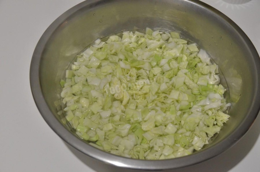 Капуста с фаршем и рисом