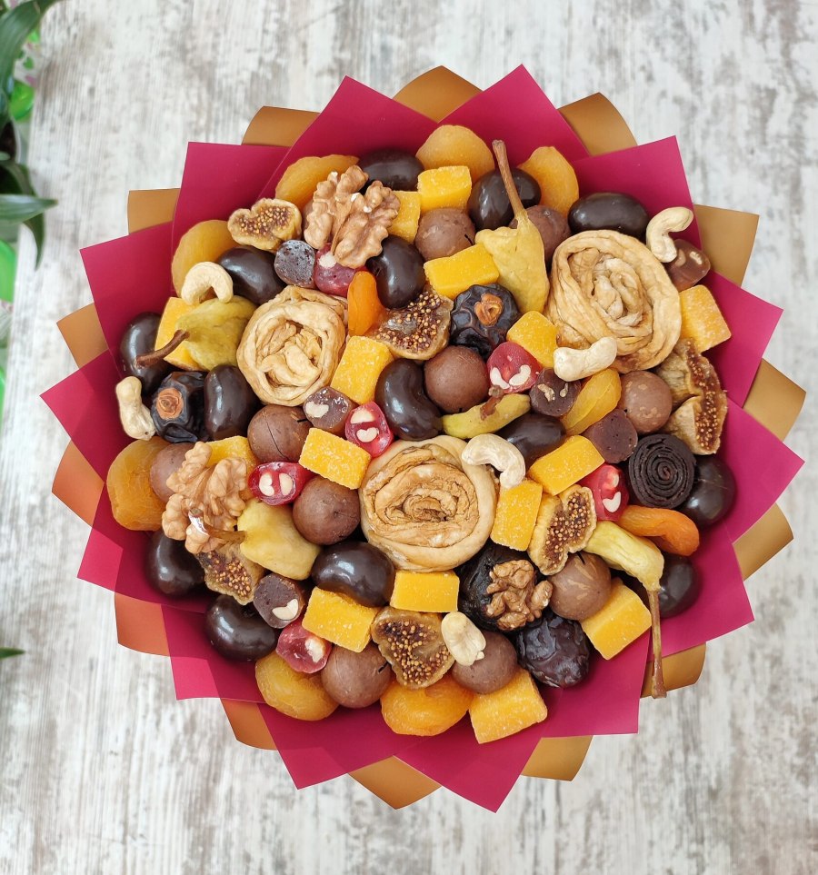 Кекс с сухофруктами и орехами