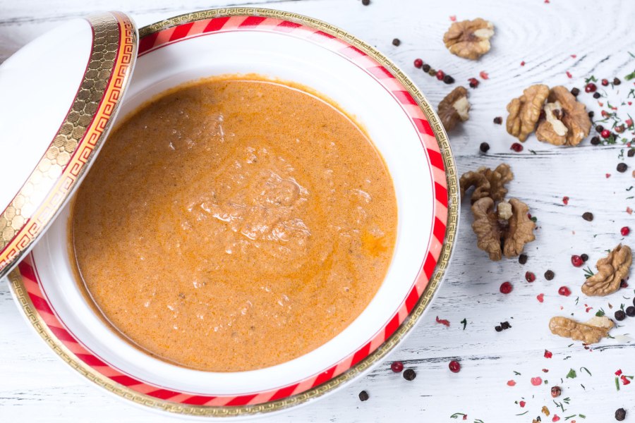 Харчо с грецкими орехами