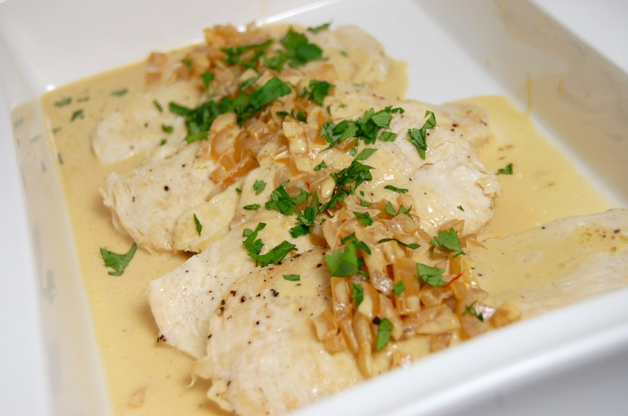 Грибы в сметанном соусе