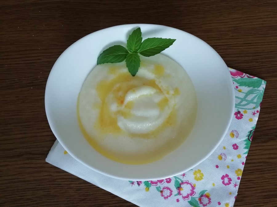 Жидкая манная каша на молоке