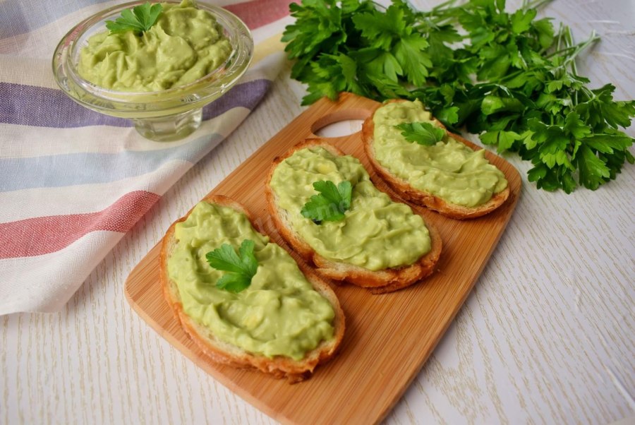 Бутерброды с брынзой