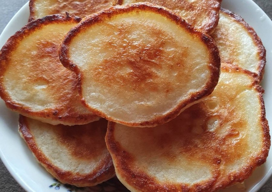 Оладьи на кефире пышные