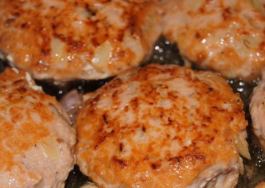 Рыбные котлеты из горбуши