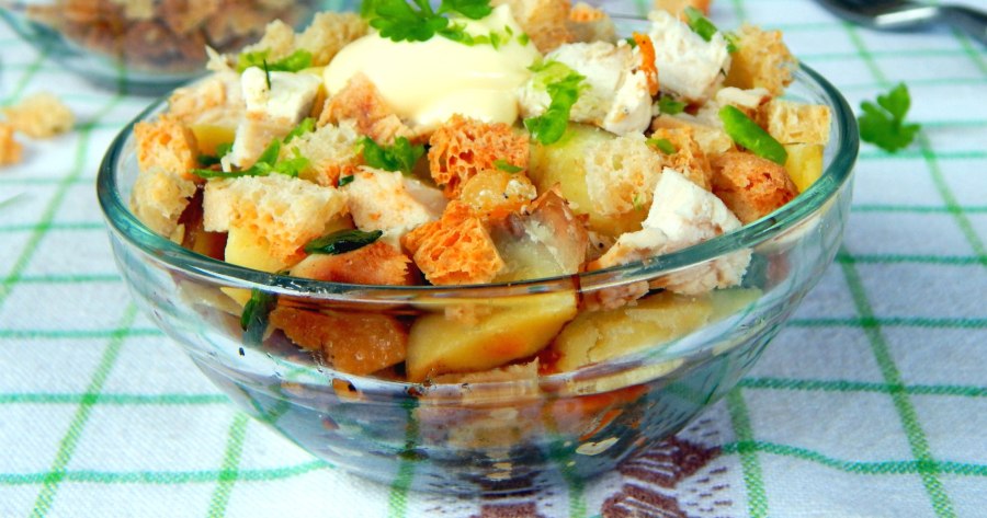 Салат кириешки кукуруза ветчина