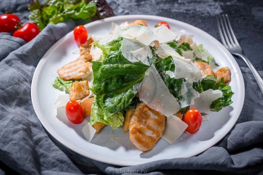 Торро гриль салат Цезарь