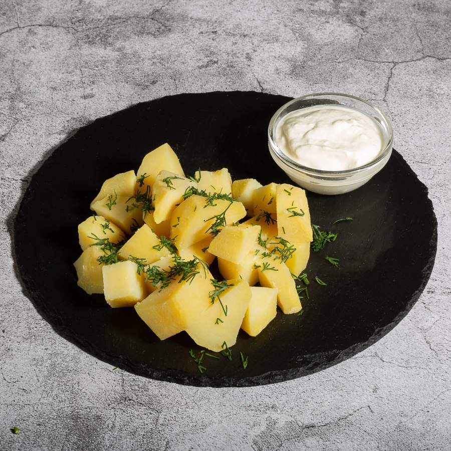 Картофель отварной с зеленью