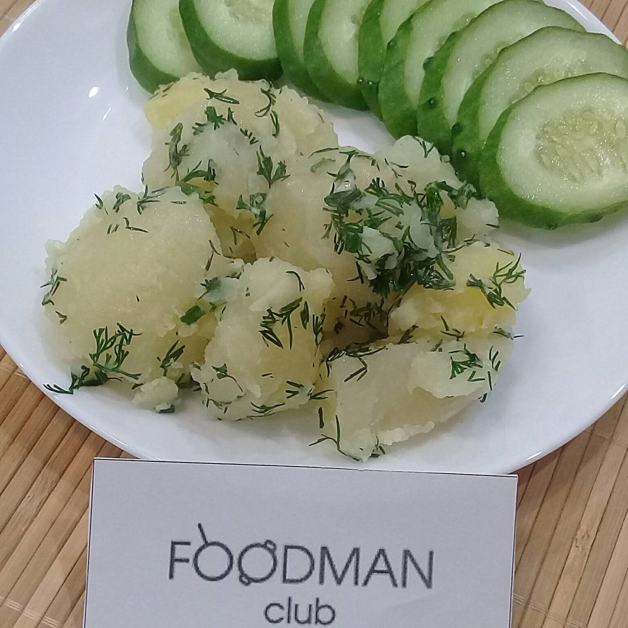 Вареная картошка с укропом