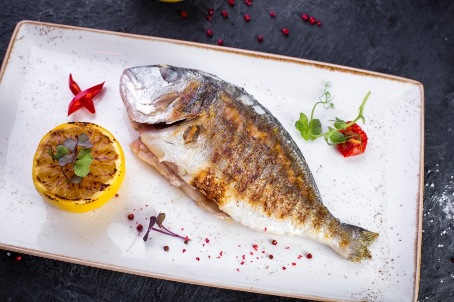 Дорадо на мангале