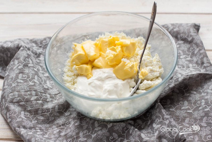 Прокисший творог