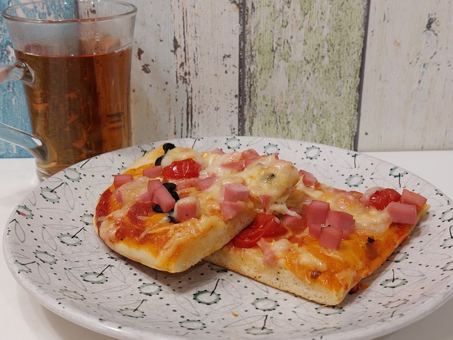 Пирог с сосисками и сыром в духовке