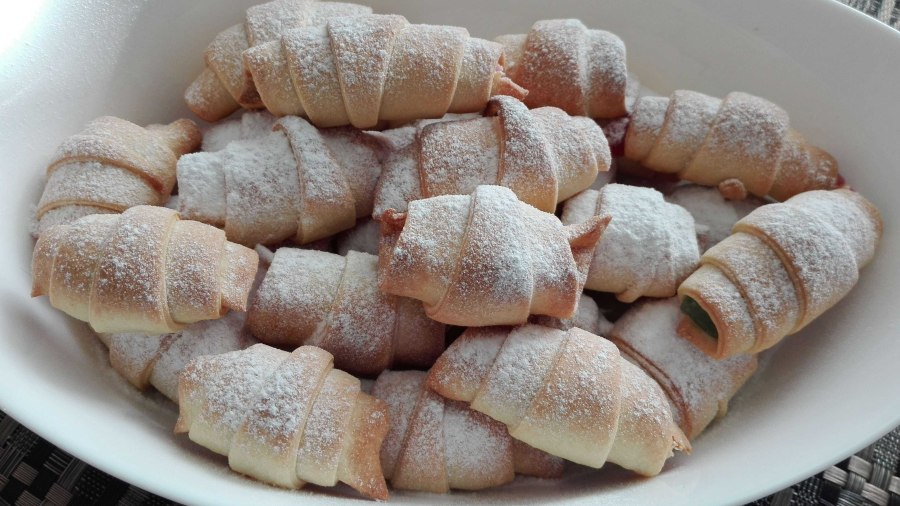 Песочные трубочки с повидлом