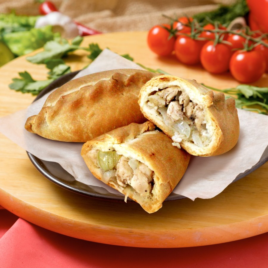 Пирожки с рыбой из дрожжевого теста