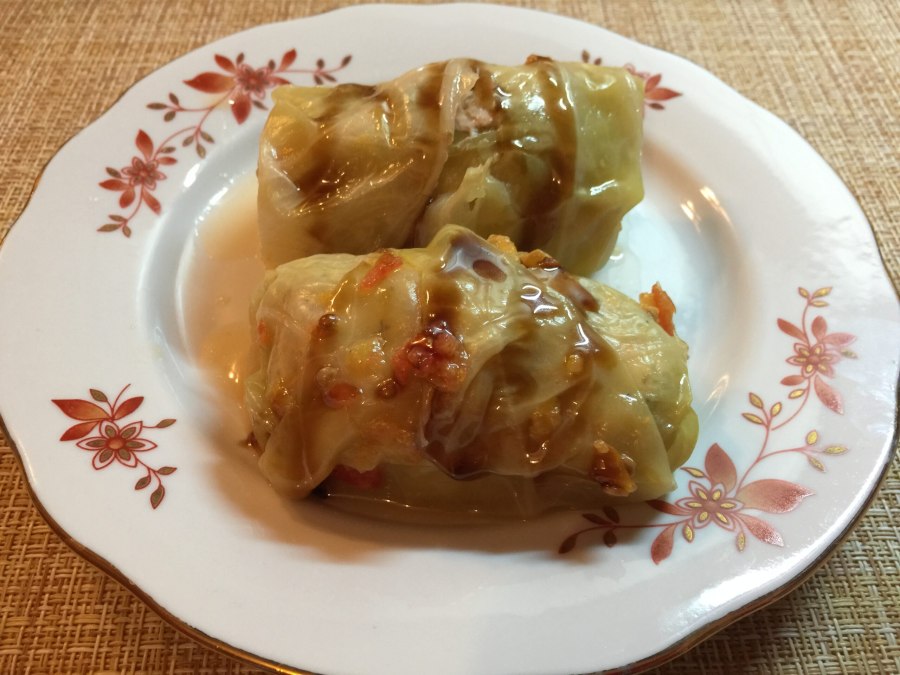 Птица или дичь под паровым соусом с грибами и рисом