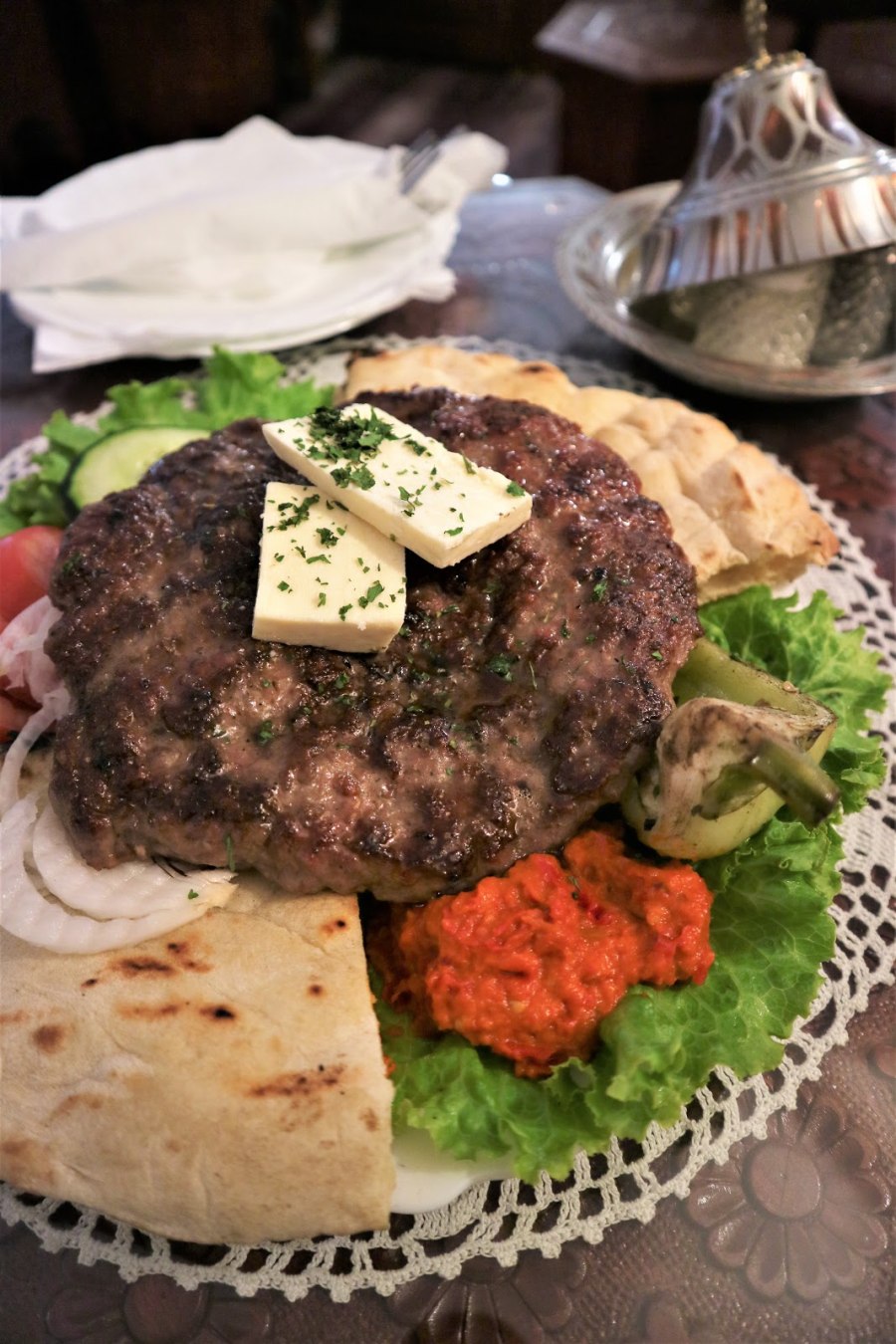 Сербская плескавица