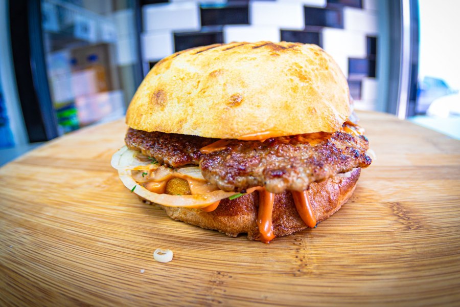 Сербская плескавица