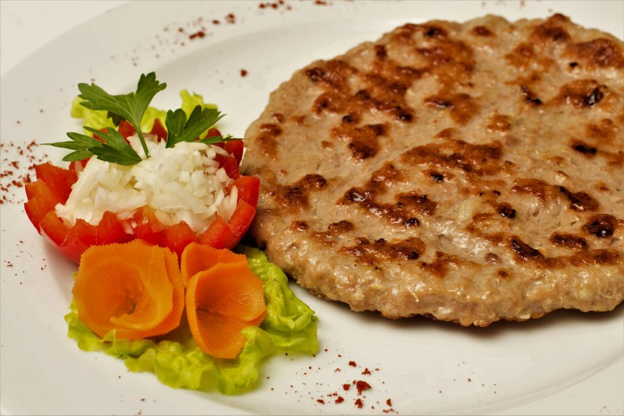 Плескавица Черногория