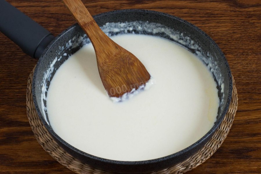 Соус сливочное масло и петрушка