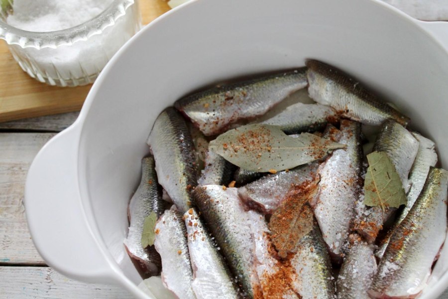 Шпроты из салаки в автоклаве