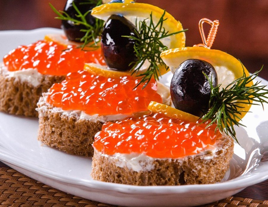 Бутерброды с икрой