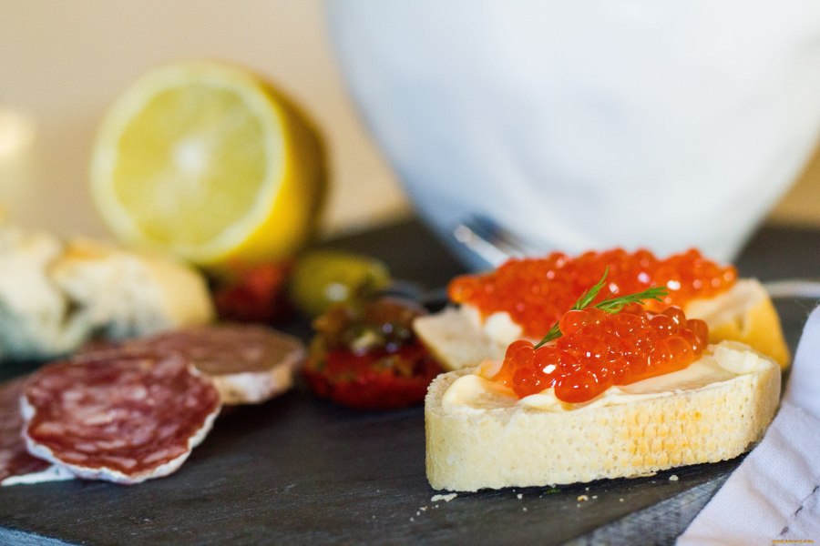 Бутерброды с икрой