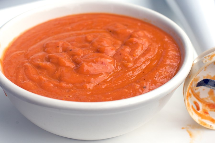 Соус с мукой и томатной пастой