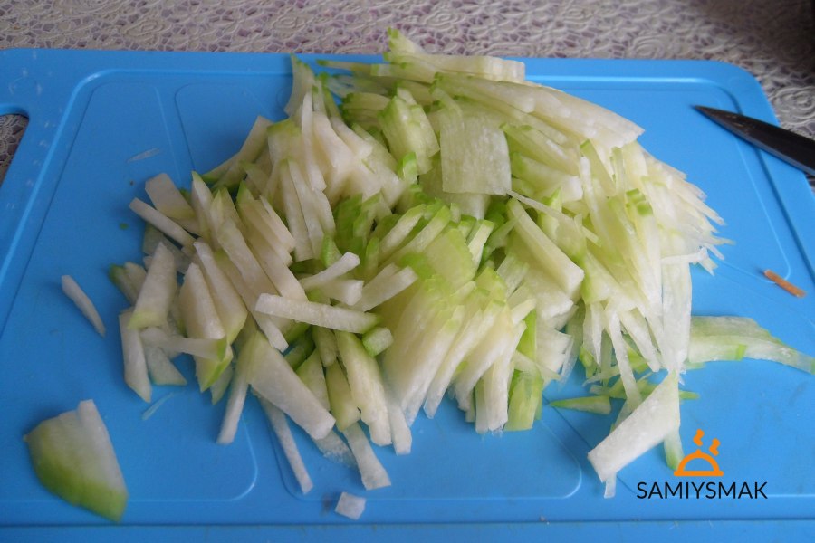 Салат картофельный с редькой