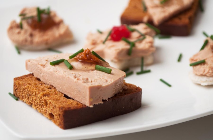 Тапас с угрем