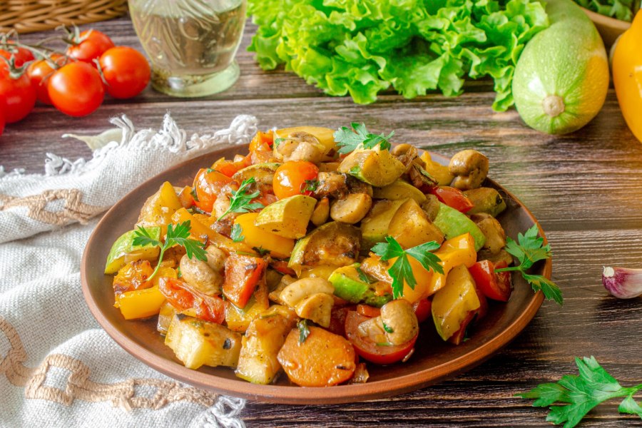 Овощное рагу вегетарианское