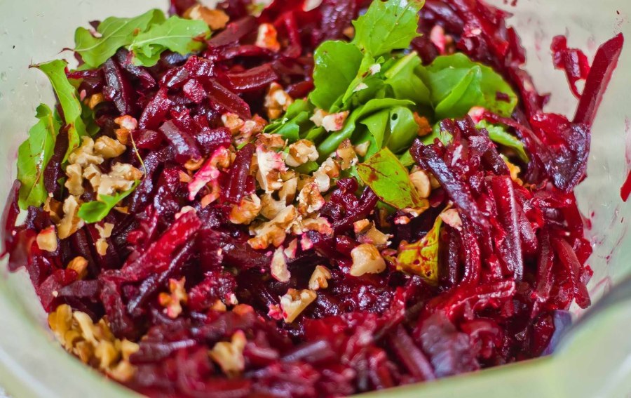 Салат со свеклой и брынзой