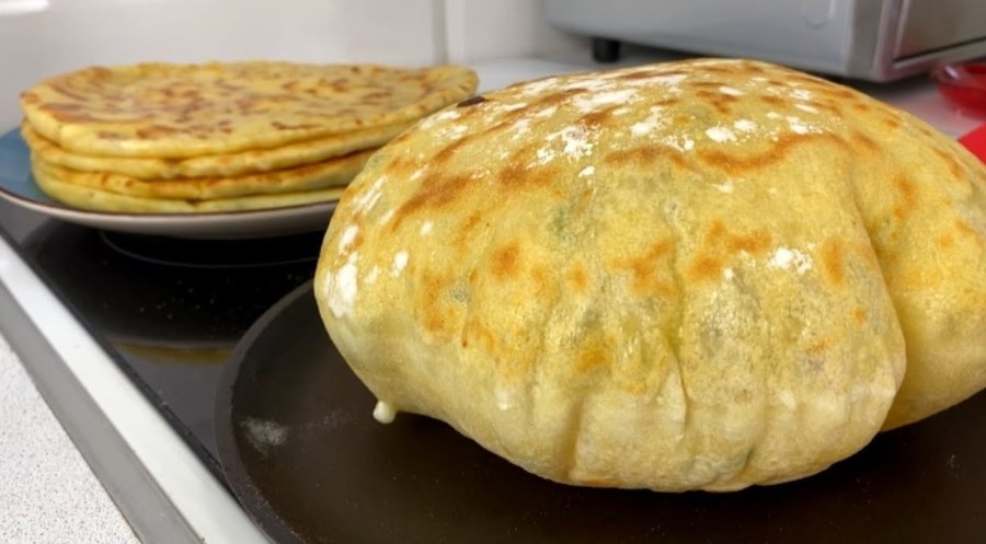 Сырные лепешки на сметане