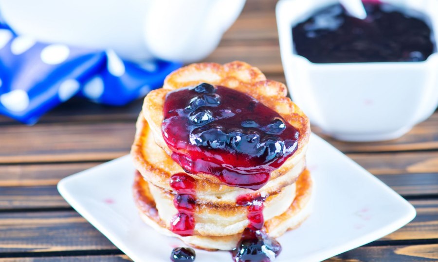 Оладьи с малиной