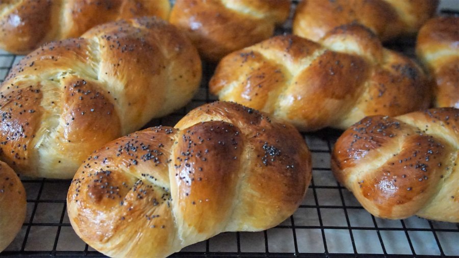 Плетеные изделия из теста