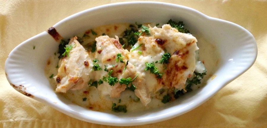 Филе индейки тушеное в сметанном соусе