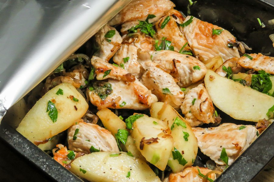 Филе индейки запеченное с овощами