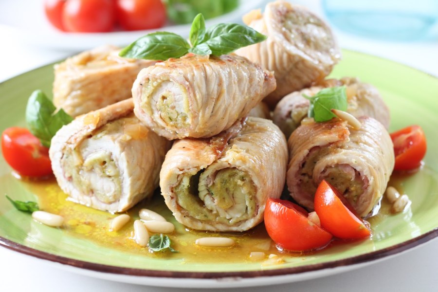 Рулет из бедра индейки