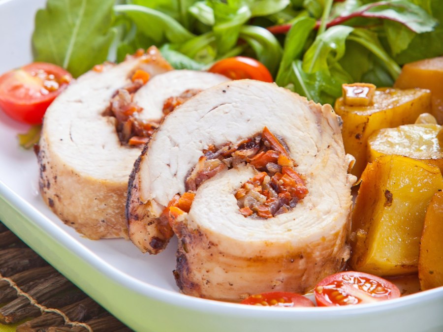 Рулет грудка индейки