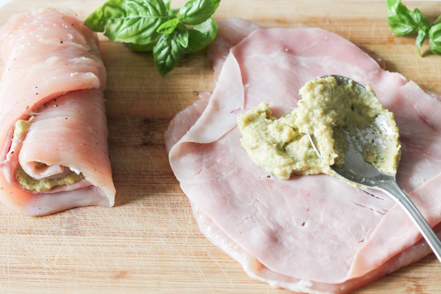 Рулет из индейки с беконом