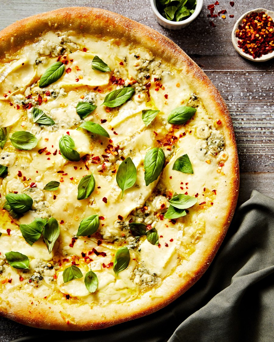 Пицца quattro formaggi