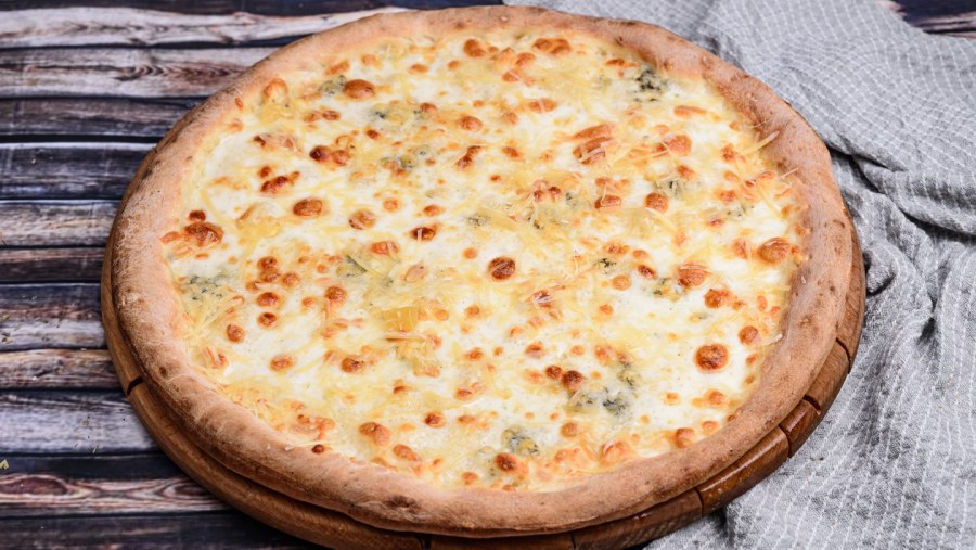 Пицца quattro formaggi