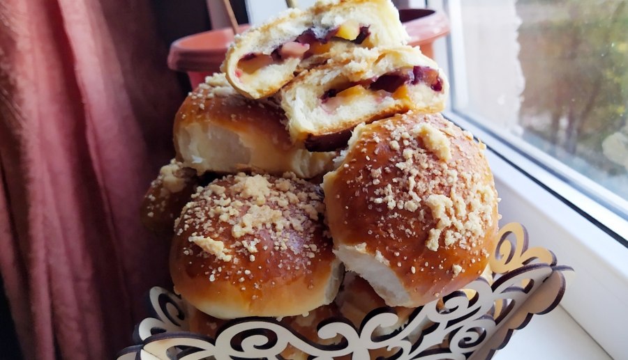 Хлеб с повидлом в детском саду