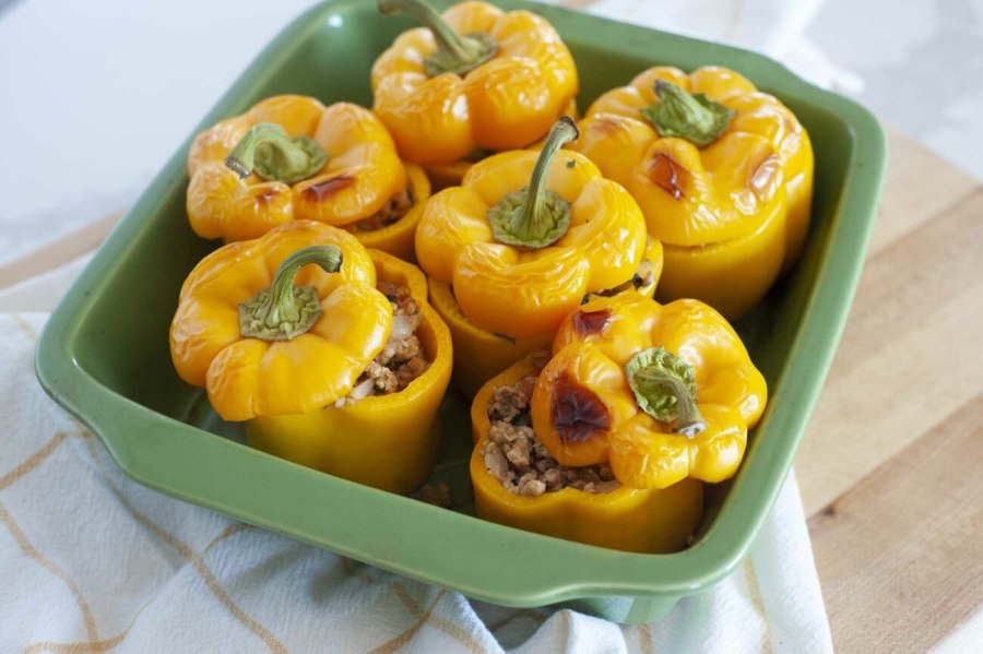 Фаршированные перцы из куриного фарша