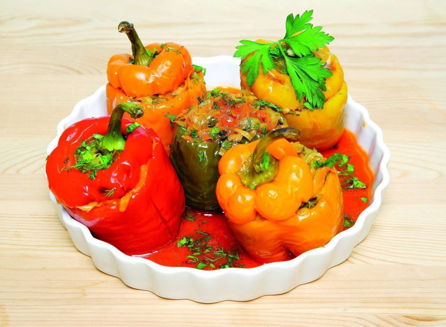 Фаршированные перцы перловкой, грибами,