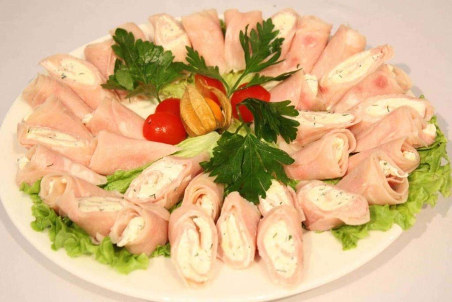 Ветчинные рулетики