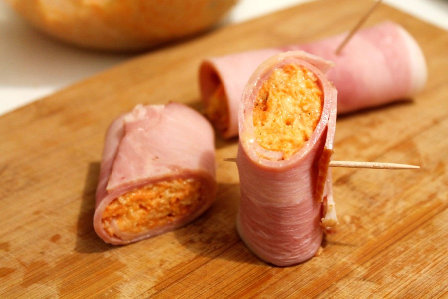 Ветчинные рулетики с сыром