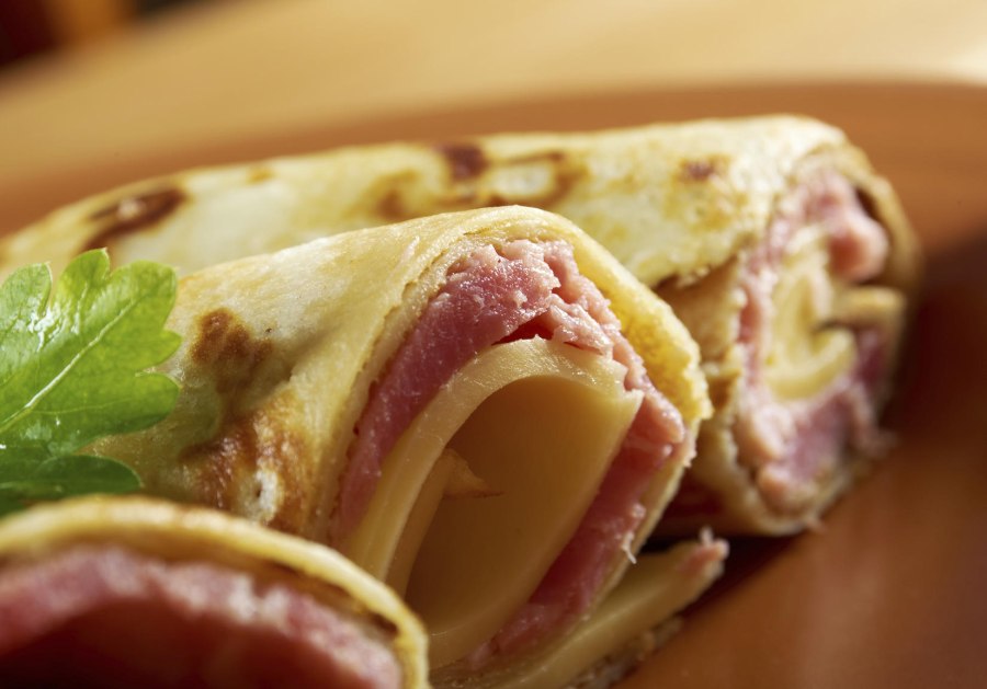 Шампиньоны фаршированные ветчиной