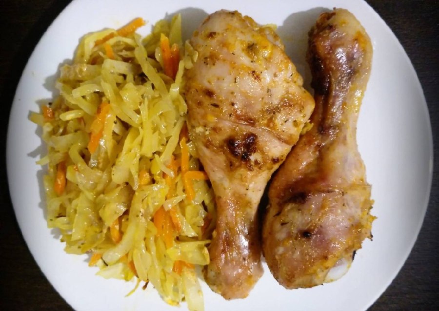 Тушеные ножки с капустой