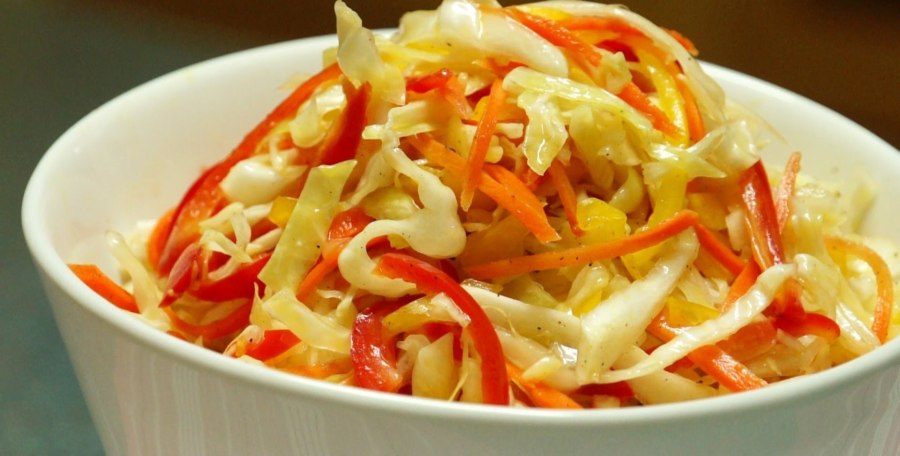 Овощной салат с капустой