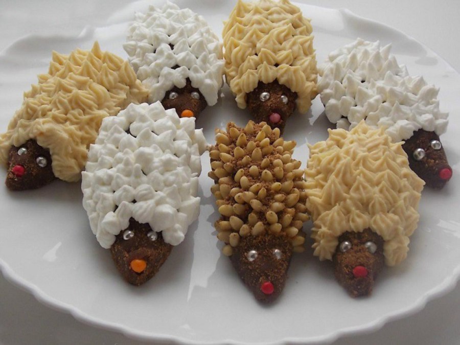 Ёжик из картофельного пюре