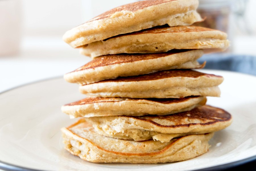 Банановые панкейки на молоке